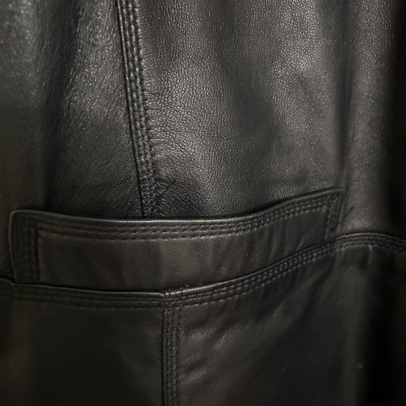 Neiman Marcus Exclusive Black Leather Coat. Size XL. Immaculate condition. - Picture 5 of 7